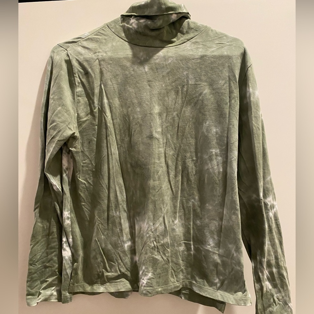 Tradlands Olive Tie-Dye Long Sleeve Top